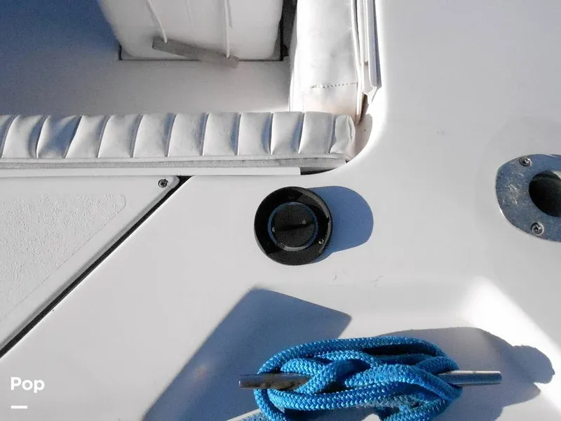 Slide: The Image of Pro-Line 2550 Walkaround Mid-Cabin 1992 - 11459065