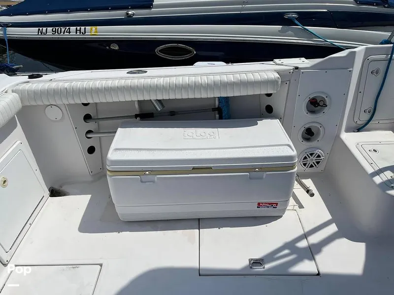 Slide: The Image of Pro-Line 2550 Walkaround Mid-Cabin 1992 - 11446325