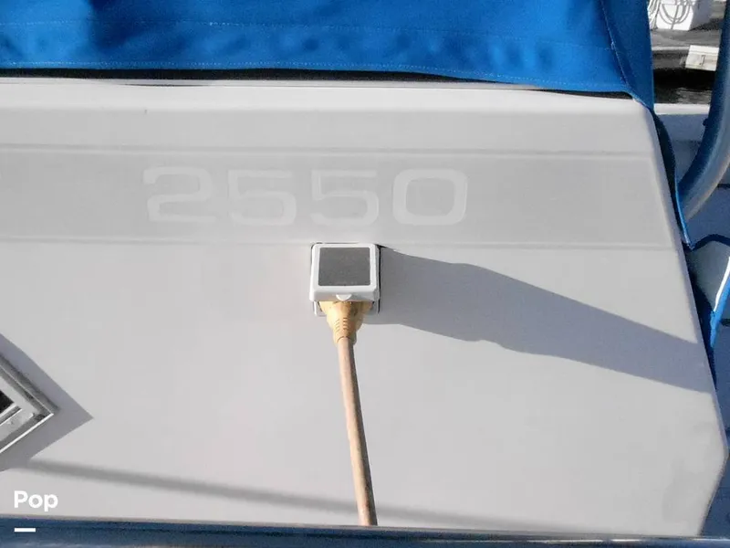 Slide: The Image of Pro-Line 2550 Walkaround Mid-Cabin 1992 - 11459076