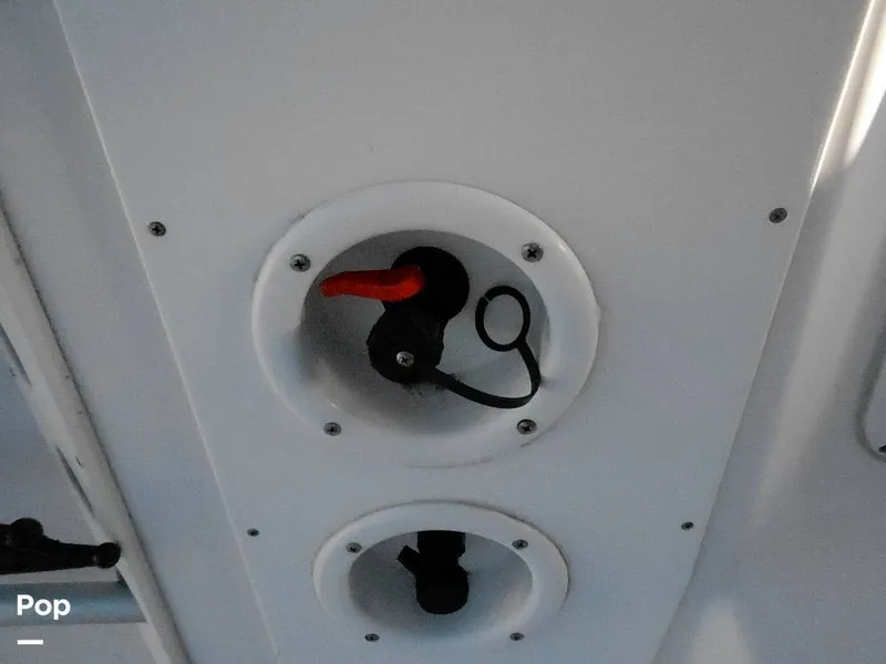 Slide: The Image of Pro-Line 2550 Walkaround Mid-Cabin 1992 - 11459115