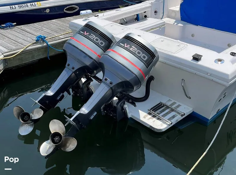 Slide: The Image of Pro-Line 2550 Walkaround Mid-Cabin 1992 - 11446318