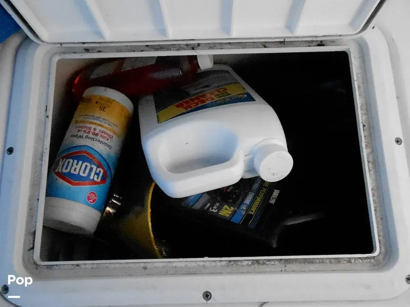 Slide: The Image of Pro-Line 2550 Walkaround Mid-Cabin 1992 - 11459162