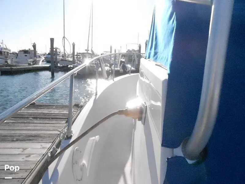 Slide: The Image of Pro-Line 2550 Walkaround Mid-Cabin 1992 - 11459168