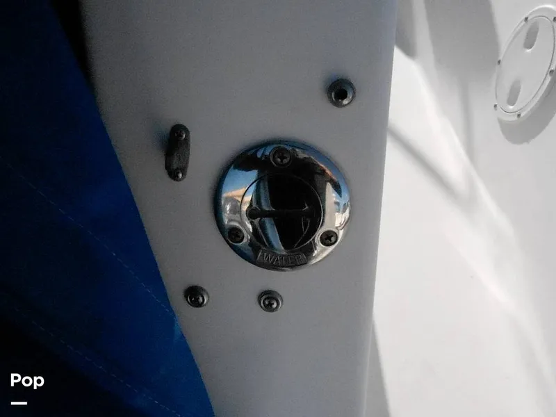 Slide: The Image of Pro-Line 2550 Walkaround Mid-Cabin 1992 - 11459173