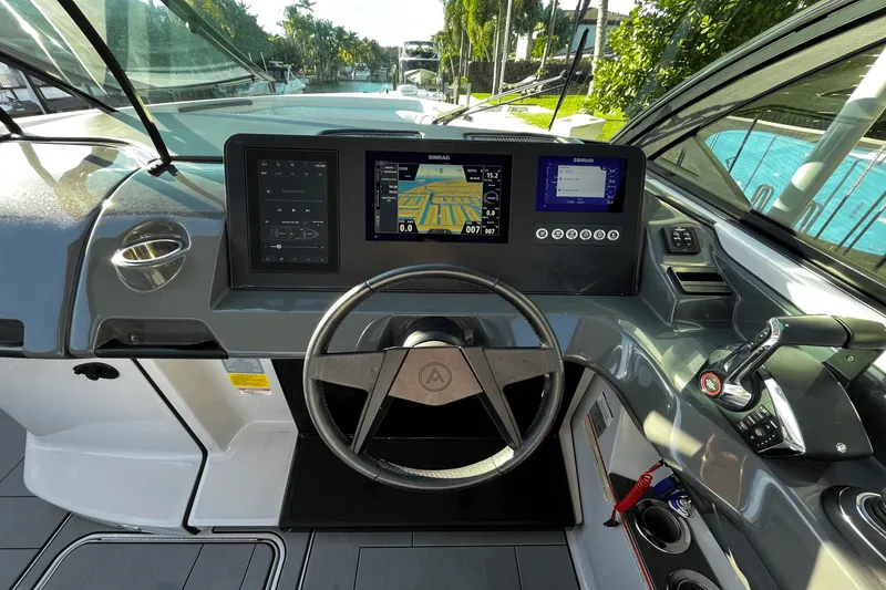 Slide: The Image of Aviara AV32 Outboard 2023 - 15