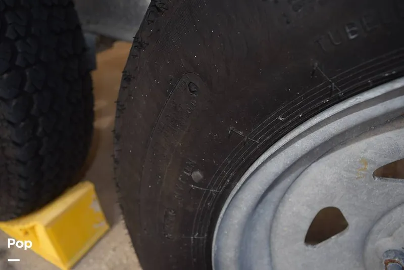 Slide: The Image of Donzi 23ZF 2000 - 11626298