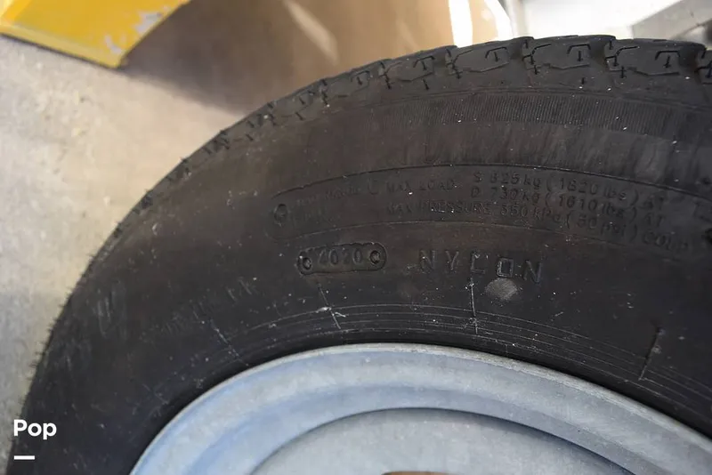 Slide: The Image of Tire Date Code: 4020 - 11626299