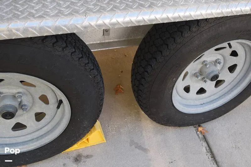 Slide: The Image of Donzi 23ZF 2000 - 11626300