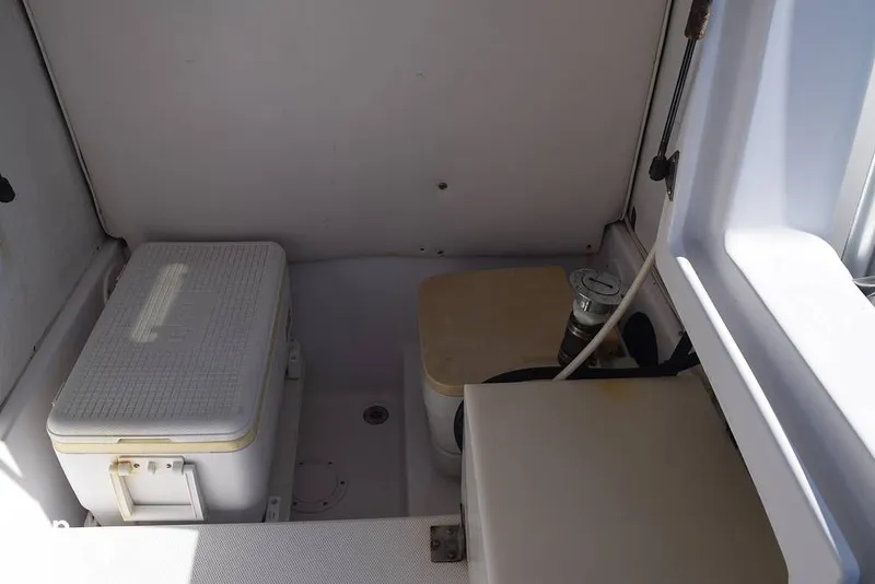 Slide: The Image of Console Storage/head - 11626336