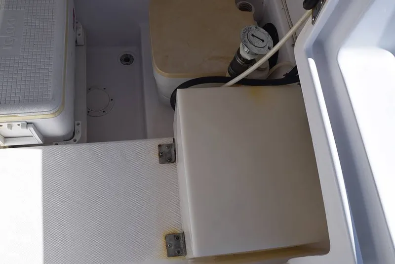 Slide: The Image of Console Storage/head - 11626339