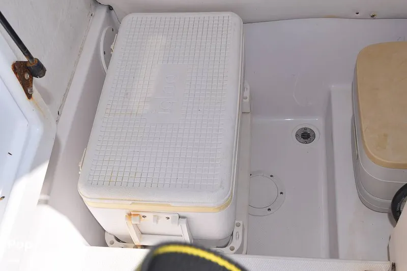 Slide: The Image of Console Storage/head - 11626340