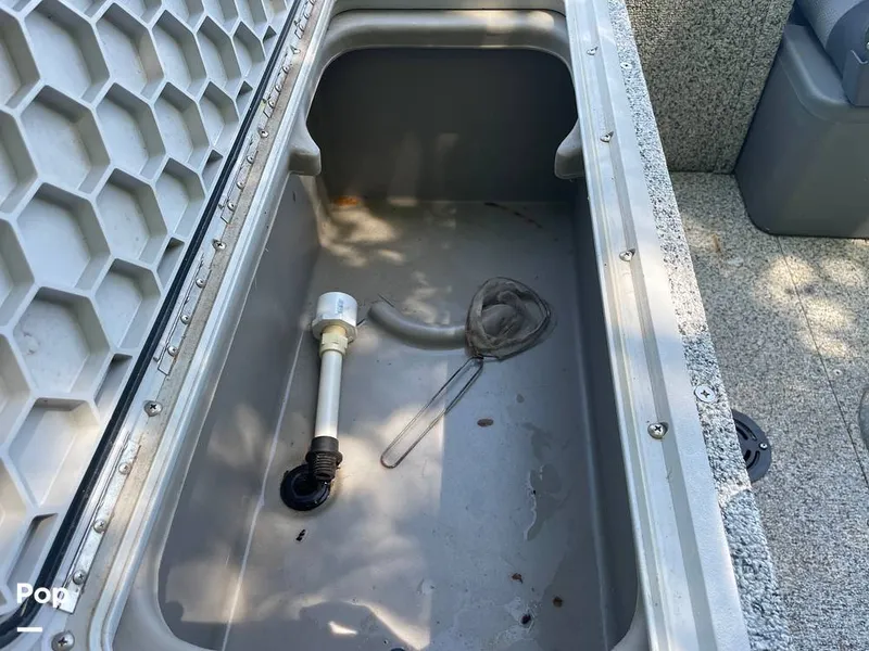 Slide: The Image of Tracker 175 TF 2012 - 12321476