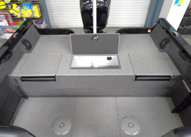 Slide: The Image of Crestliner 1850 Hawk 2027 - 12