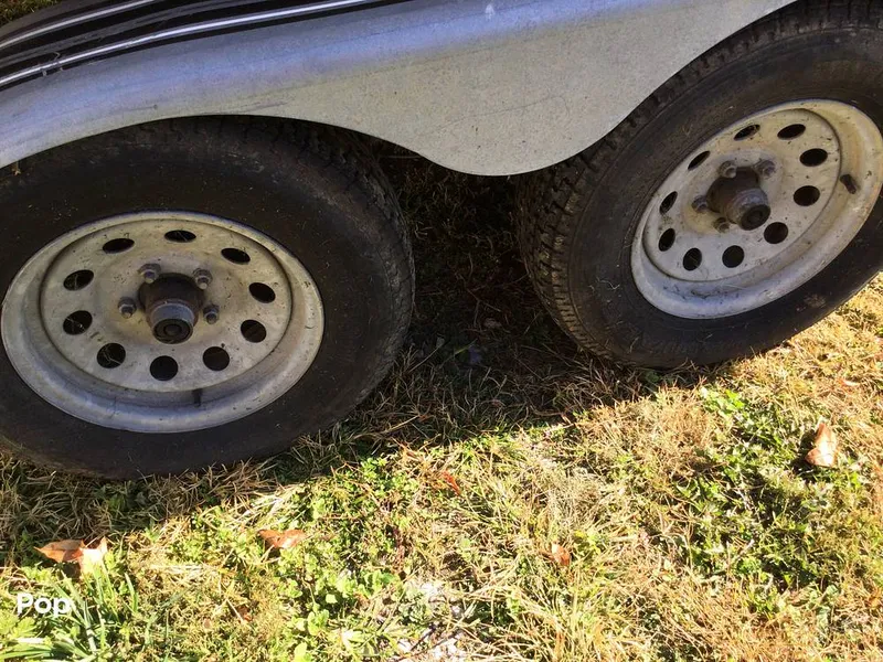 Slide: The Image of Crestliner TOURNAMENT TS 202 2002 - 11507327