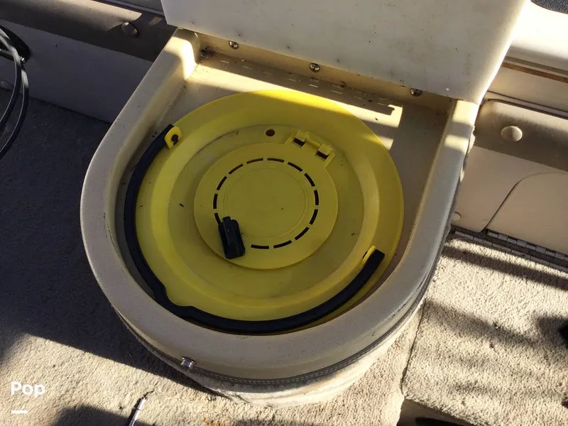 Slide: The Image of Crestliner TOURNAMENT TS 202 2002 - 11507342