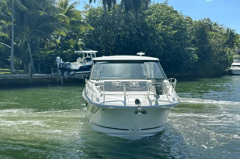 Slide: The Image of Grady-White Freedom 307 2025 - 12