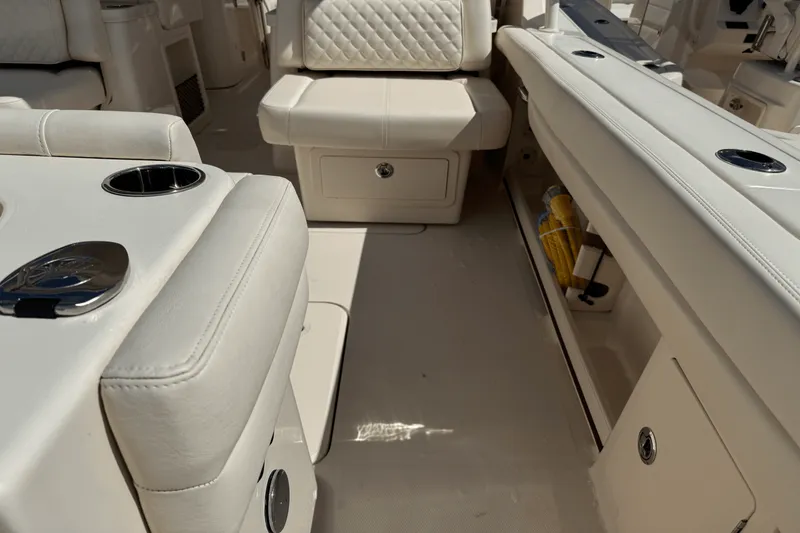 Slide: The Image of Grady-White Freedom 307 2025 - 13