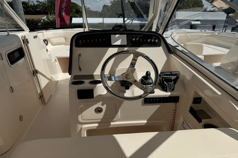 Slide: The Image of Grady-White Freedom 307 2025 - 22