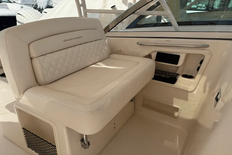 Slide: The Image of Grady-White Freedom 307 2025 - 24