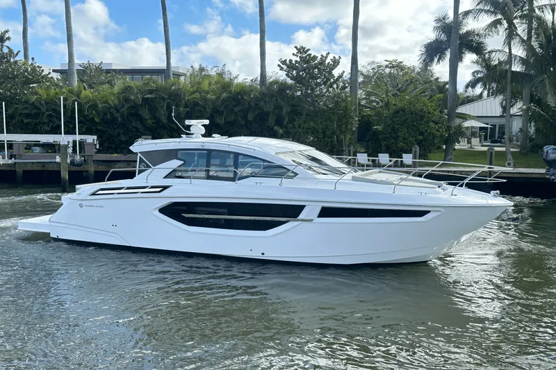 The Image of Cruisers Yachts 42 Cantius 2025 - 0