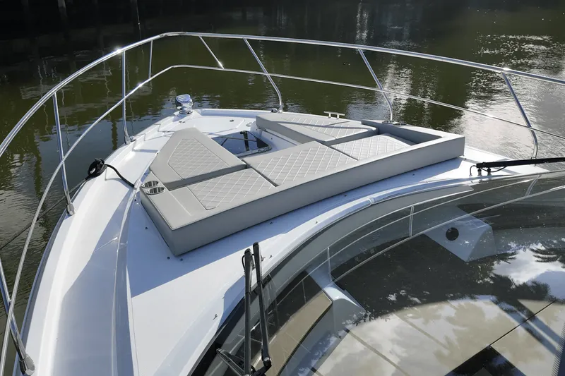 Slide: The Image of Cruisers Yachts 42 Cantius 2025 - 11