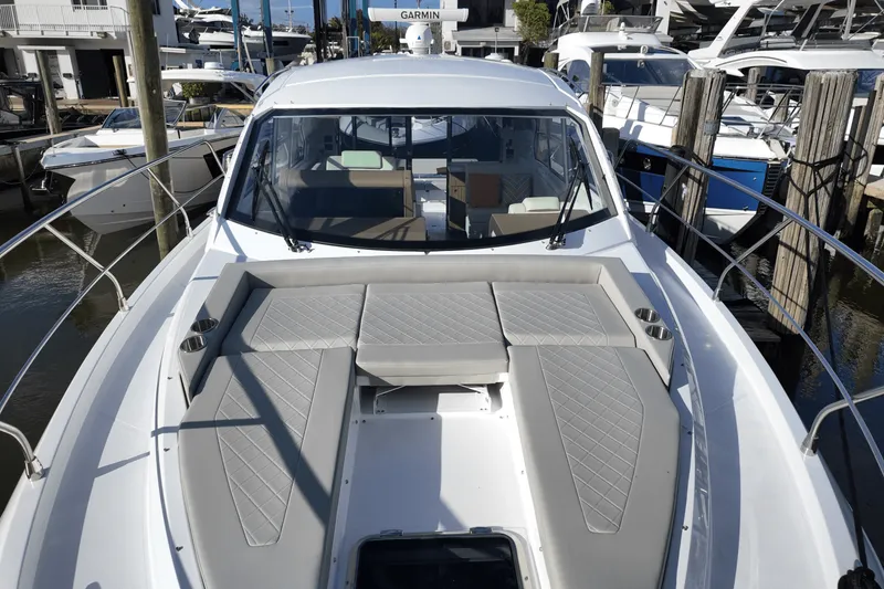 Slide: The Image of Cruisers Yachts 42 Cantius 2025 - 9