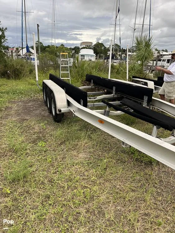 Slide: The Image of Mako 295 FD Cabin 1994 - 15899320