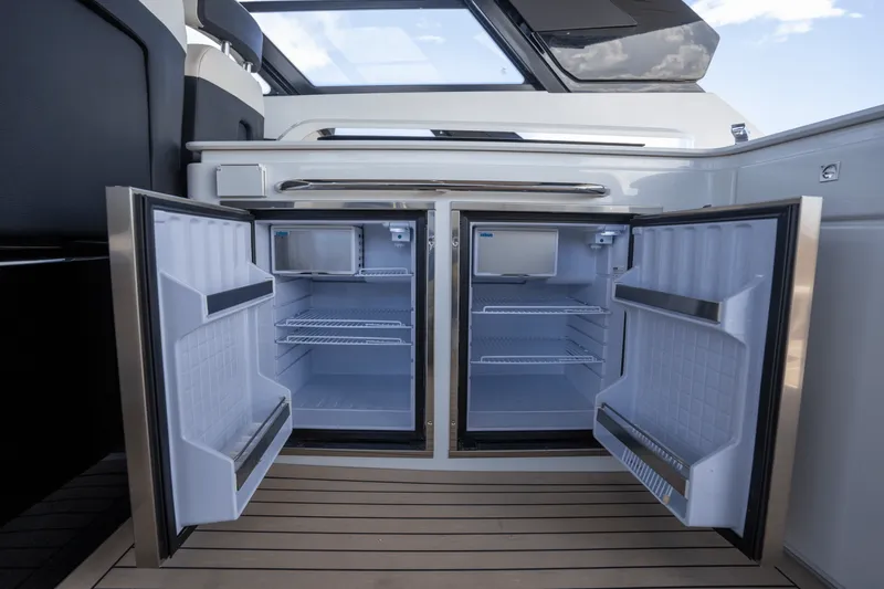 Slide: The Image of Cruisers Yachts 50 GLS Outboard 2025 - 38