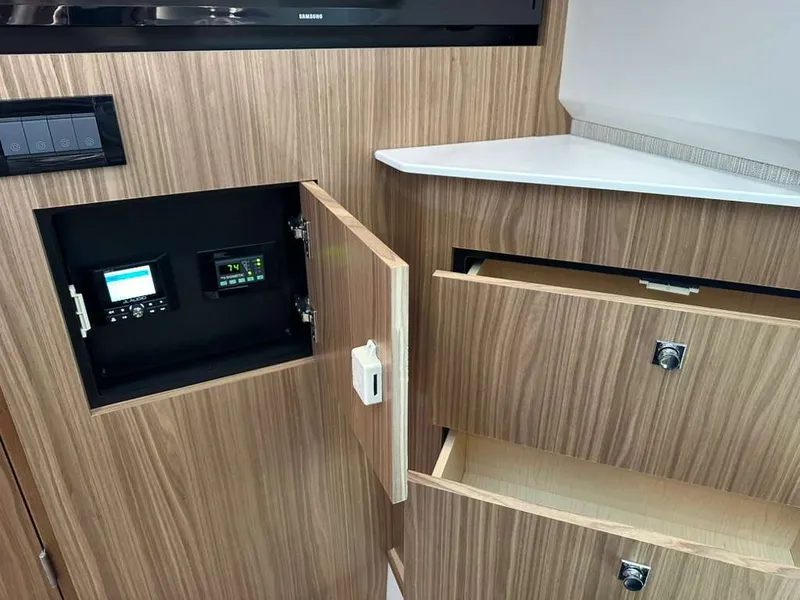 Slide: The Image of Cruisers Yachts 50 GLS Outboard 2025 - 49