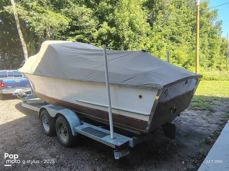 Slide: The Image of Chris-Craft 24 Express Cruiser 1953 - 16692015