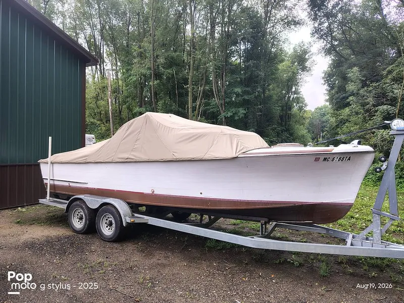 Slide: The Image of Chris-Craft 24 Express Cruiser 1953 - 16692018