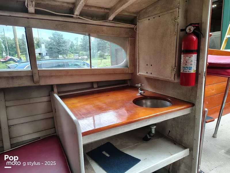 Slide: The Image of Chris-Craft 24 Express Cruiser 1953 - 16689649