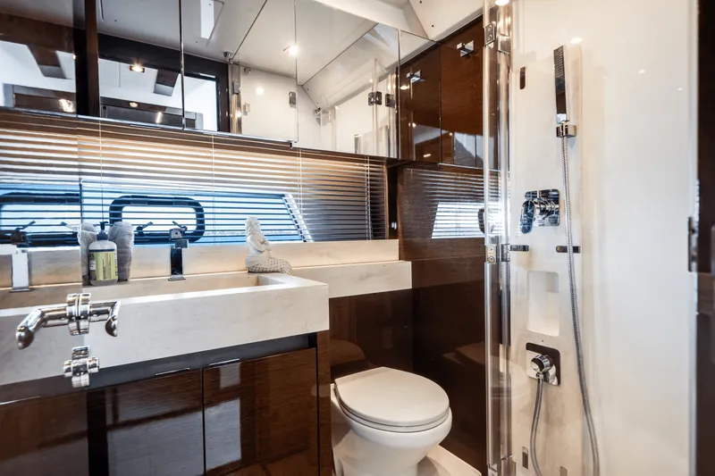 Slide: The Image of Prestige 520 FLYBRIDGE 2020 - 46