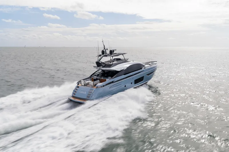 Slide: The Image of Azimut S10 2022 - 14