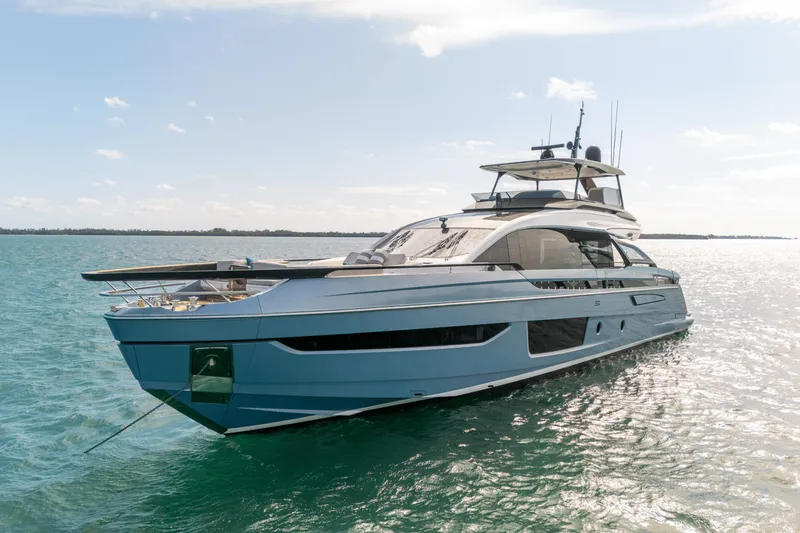 Slide: The Image of Azimut S10 2022 - 2
