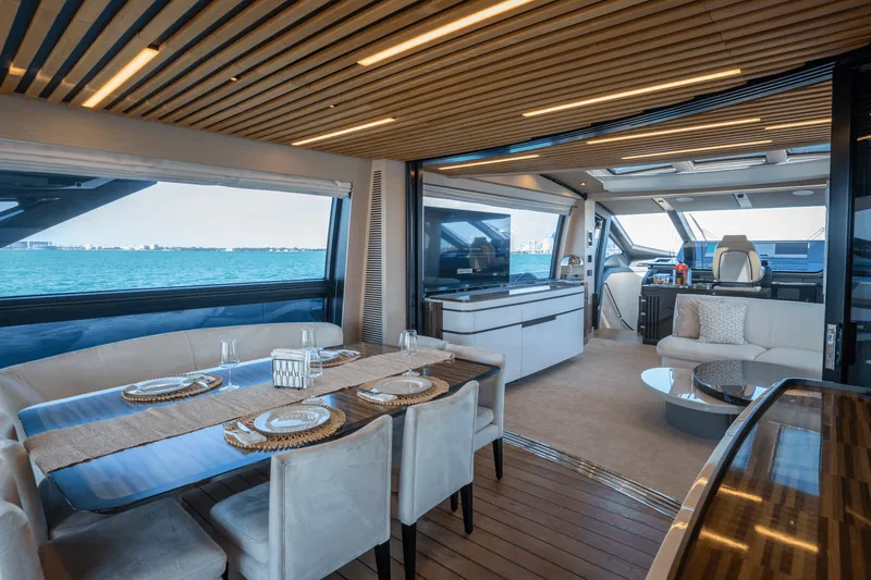 Slide: The Image of Azimut S10 2022 - 35