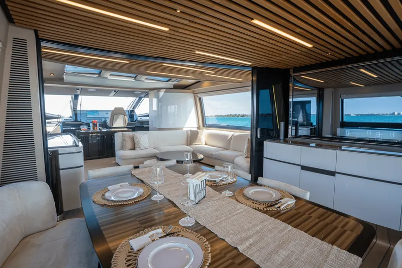 Slide: The Image of Azimut S10 2022 - 36