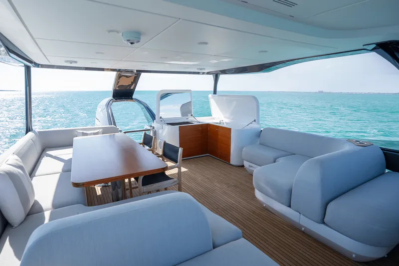 Slide: The Image of Azimut S10 2022 - 50