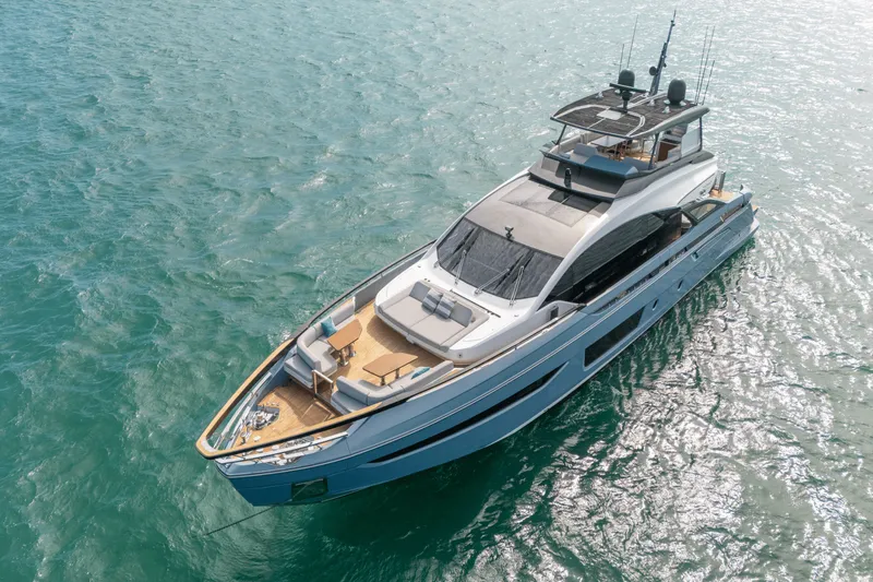 Slide: The Image of Azimut S10 2022 - 6