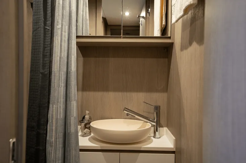 Slide: The Image of Azimut S10 2022 - 65