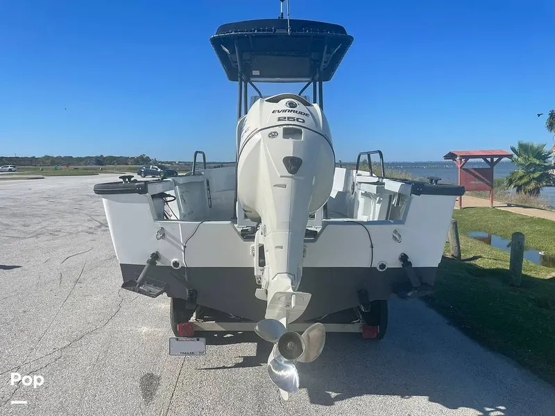 Slide: The Image of Boston Whaler 21 Outrage (Justice Edition) 1999 - 11654541