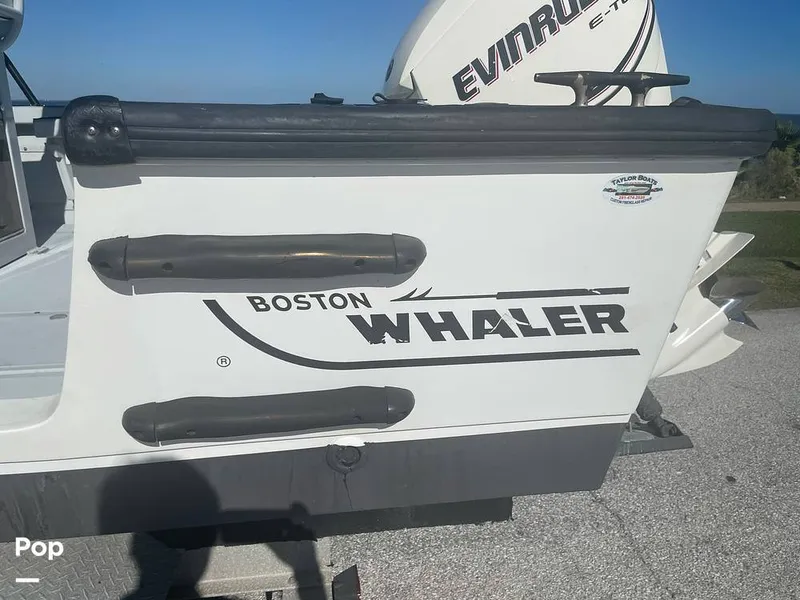 Slide: The Image of Boston Whaler 21 Outrage (Justice Edition) 1999 - 11654556