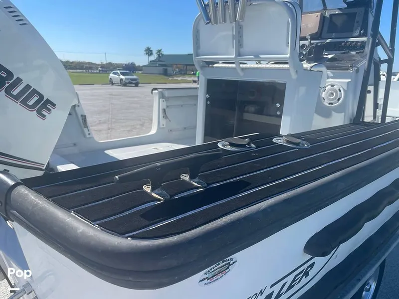 Slide: The Image of Boston Whaler 21 Outrage (Justice Edition) 1999 - 11654569