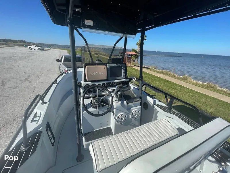 Slide: The Image of Boston Whaler 21 Outrage (Justice Edition) 1999 - 11654579