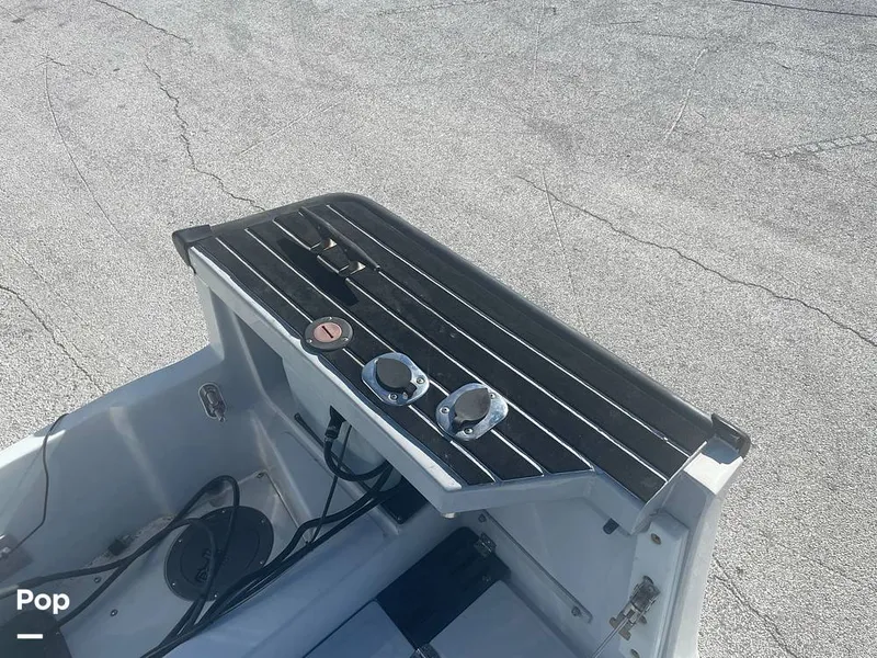 Slide: The Image of Boston Whaler 21 Outrage (Justice Edition) 1999 - 11654581