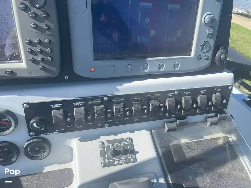 Slide: The Image of Boston Whaler 21 Outrage (Justice Edition) 1999 - 11654610