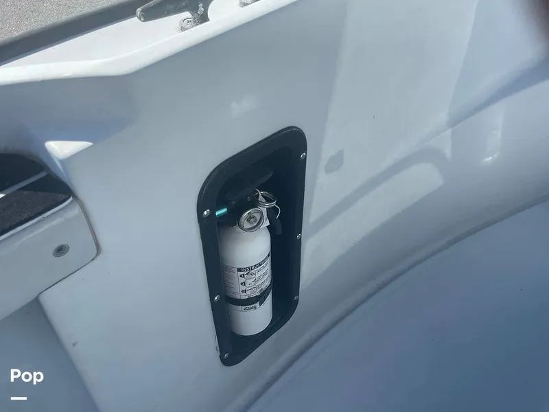 Slide: The Image of Boston Whaler 21 Outrage (Justice Edition) 1999 - 11654624