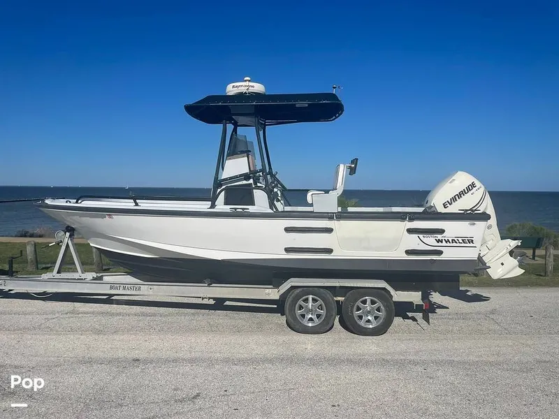 Slide: The Image of Boston Whaler 21 Outrage (Justice Edition) 1999 - 11654645