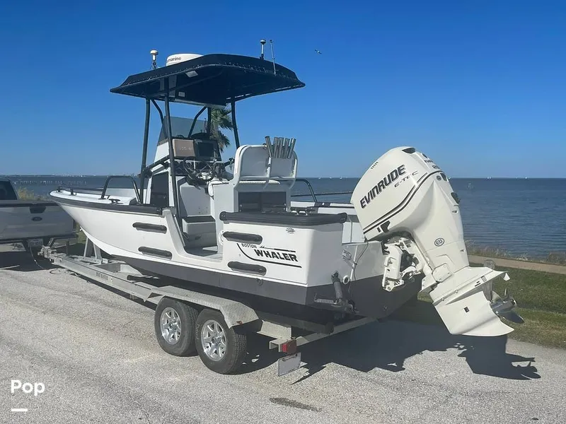 Slide: The Image of Boston Whaler 21 Outrage (Justice Edition) 1999 - 11654540