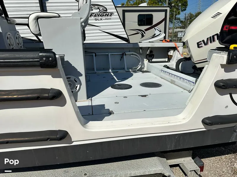 Slide: The Image of Boston Whaler 21 Outrage (Justice Edition) 1999 - 14645713